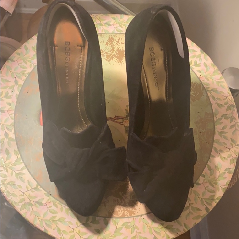 Black Suede Pumps